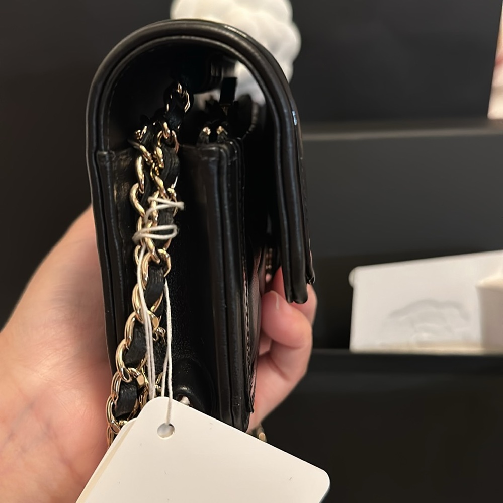 Chanel IPhone holder with chain💜💜💜💜💜 - Picture 10 of 13